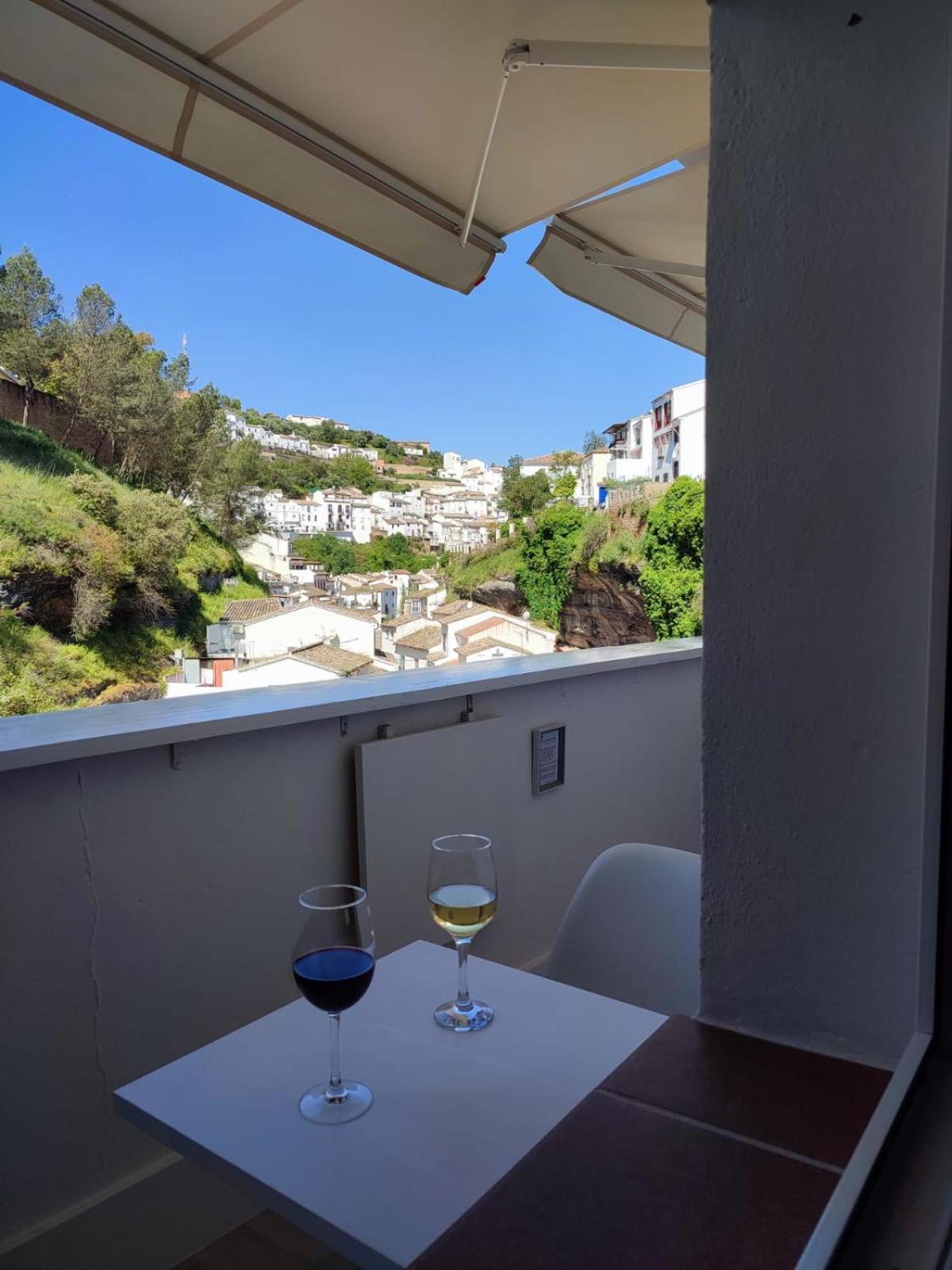 La Rosa Gris Apartamento Setenil De Las Bodegas Exterior foto